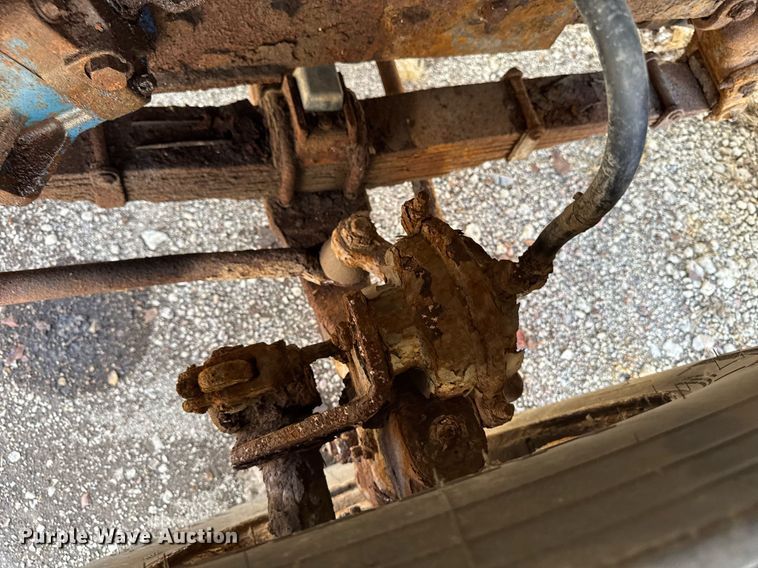 image for item EM3725 1994 Ford LN8000 dump truck