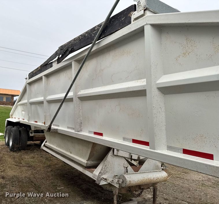image for item EM3760 1998 Corn Belt MFG S-4202-N bottom dump trailer