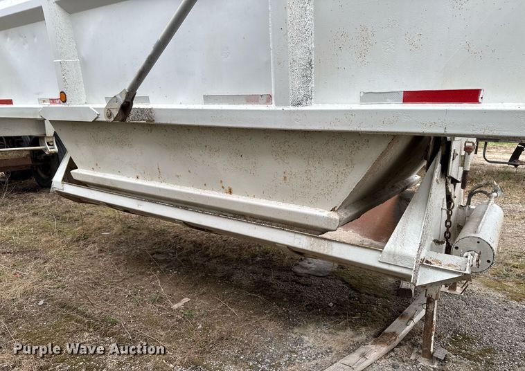 image for item EM3760 1998 Corn Belt MFG S-4202-N bottom dump trailer