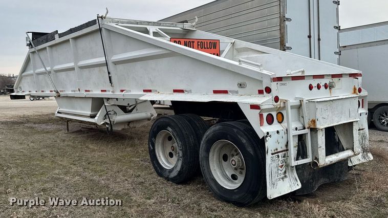 image for item EM3760 1998 Corn Belt MFG S-4202-N bottom dump trailer