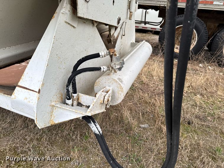 image for item EM3760 1998 Corn Belt MFG S-4202-N bottom dump trailer