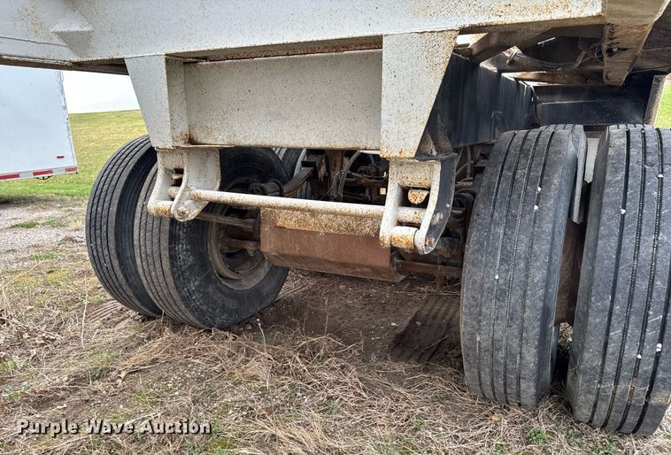 image for item EM3760 1998 Corn Belt MFG S-4202-N bottom dump trailer