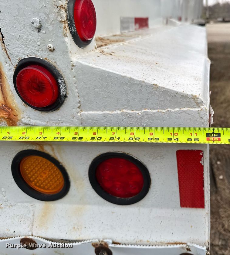 image for item EM3760 1998 Corn Belt MFG S-4202-N bottom dump trailer