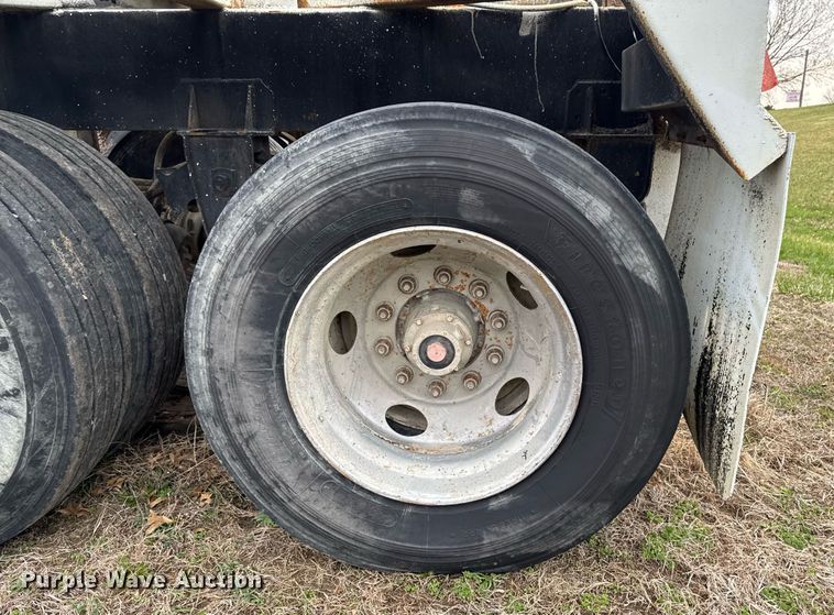 image for item EM3760 1998 Corn Belt MFG S-4202-N bottom dump trailer