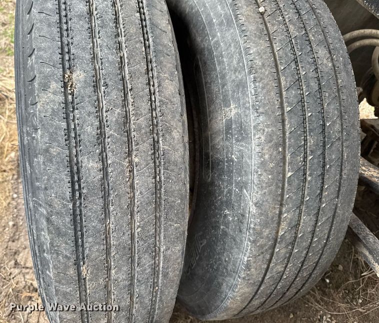 image for item EM3760 1998 Corn Belt MFG S-4202-N bottom dump trailer