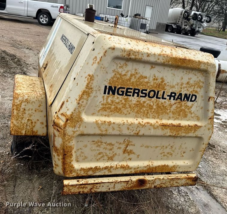 image for item EM3771 1987 Ingersoll Rand P-160A-W-W air compressor