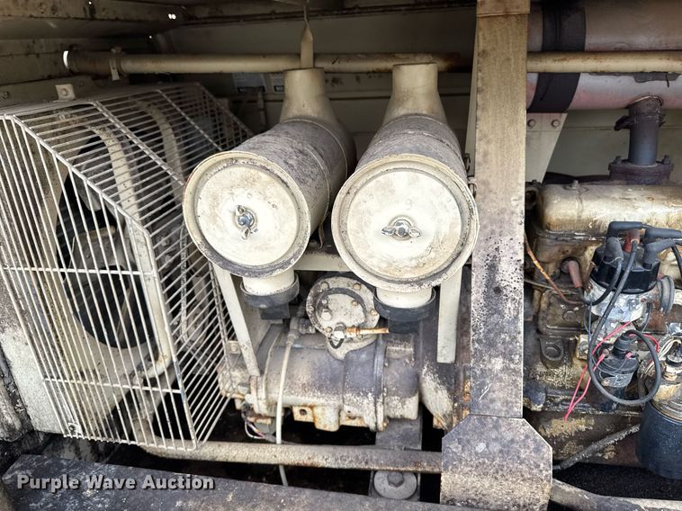 image for item EM3771 1987 Ingersoll Rand P-160A-W-W air compressor