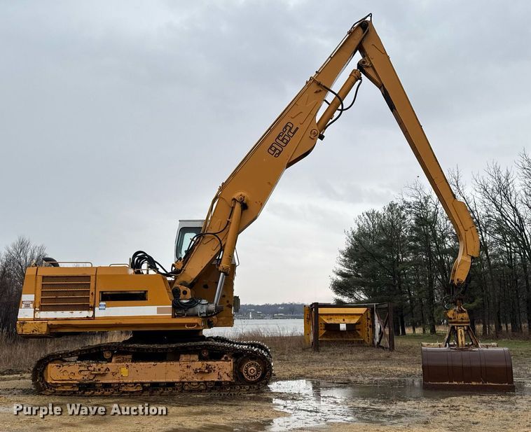 image for item EM3772 Liebherr 962 material handler
