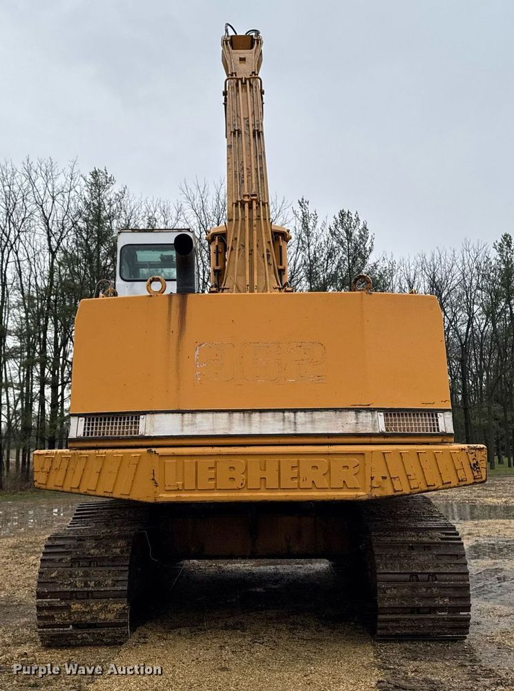 image for item EM3772 Liebherr 962 material handler