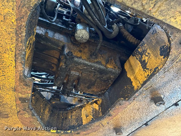 image for item EM3772 Liebherr 962 material handler