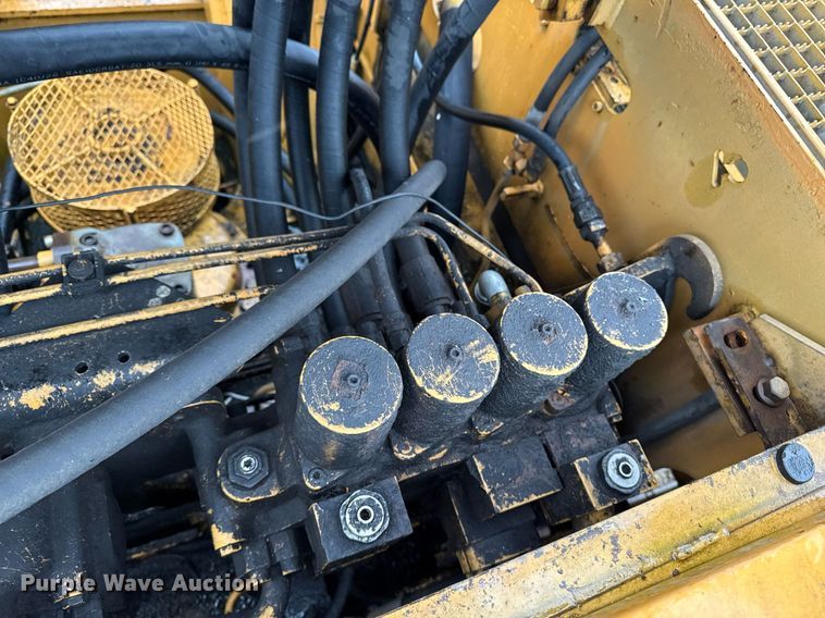 image for item EM3772 Liebherr 962 material handler