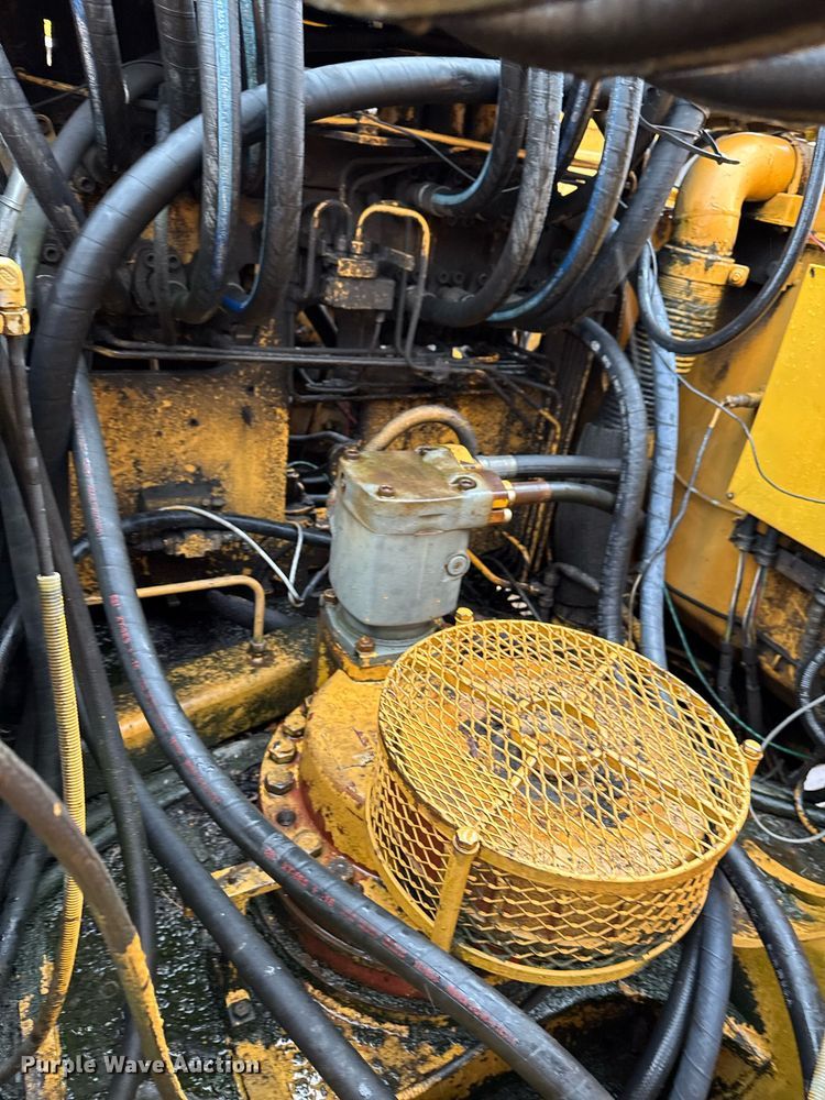 image for item EM3772 Liebherr 962 material handler