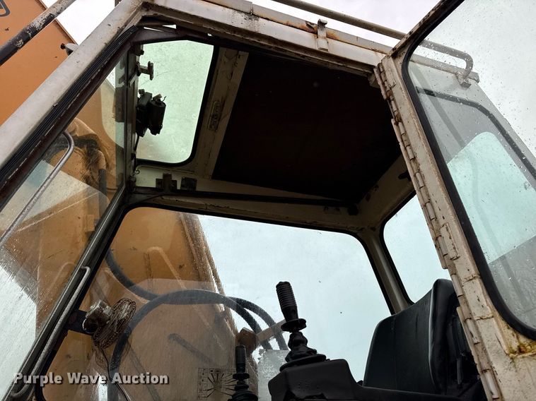 image for item EM3772 Liebherr 962 material handler