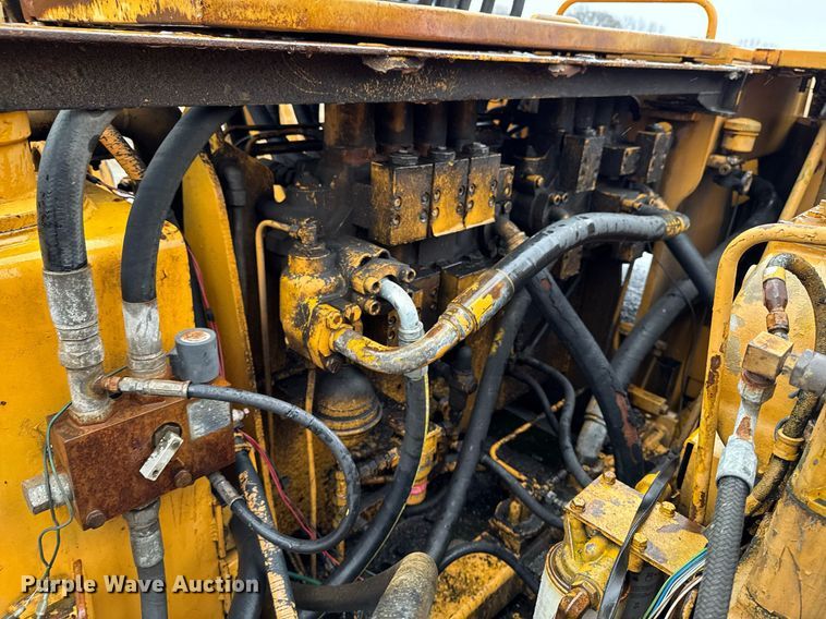 image for item EM3772 Liebherr 962 material handler