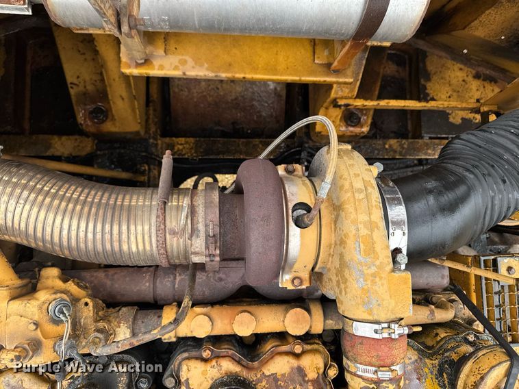 image for item EM3772 Liebherr 962 material handler