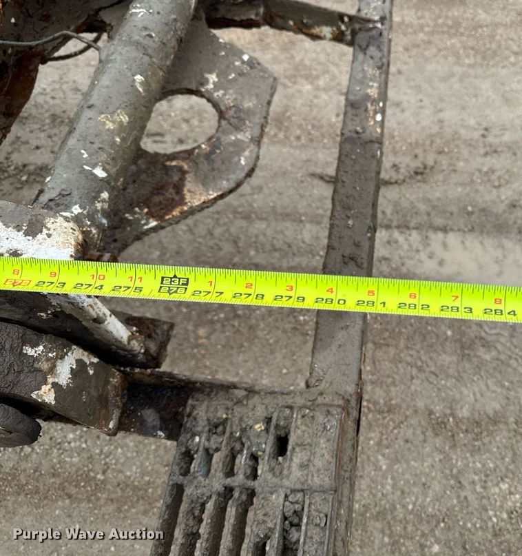 image for item EM3773 1995 Mack RD690S truck cab and chassis