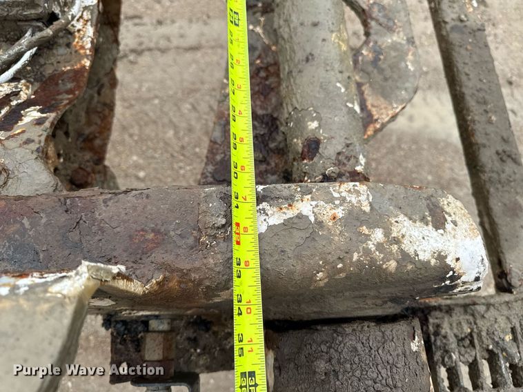 image for item EM3773 1995 Mack RD690S truck cab and chassis