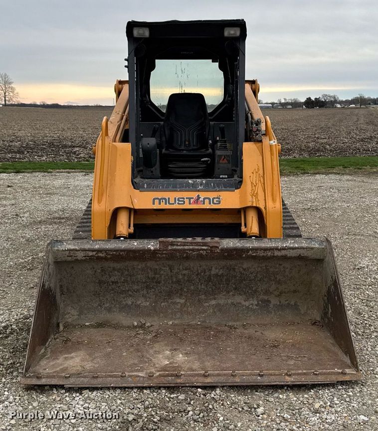 image for item EM3776 2006 Mustang MTL 25 tracked skid steer loader