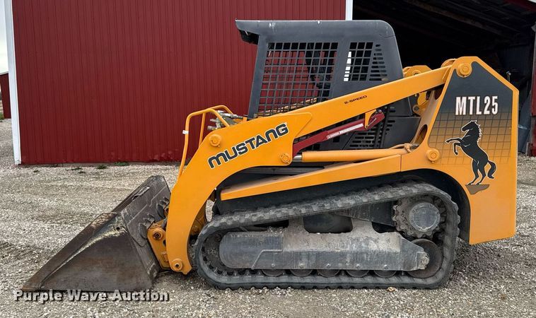 image for item EM3776 2006 Mustang MTL 25 tracked skid steer loader