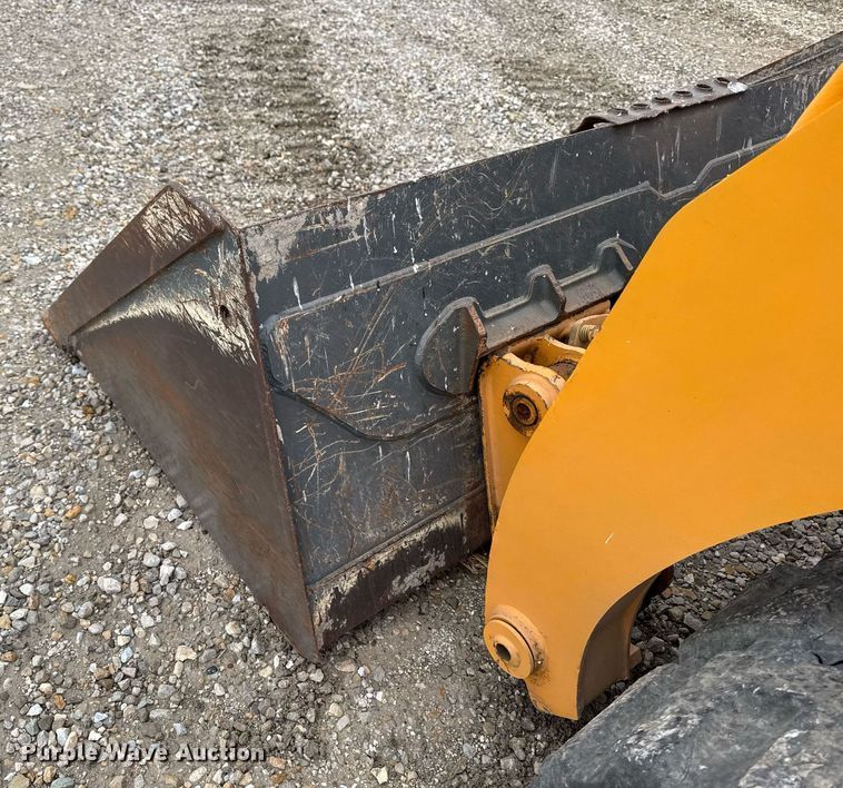 image for item EM3776 2006 Mustang MTL 25 tracked skid steer loader