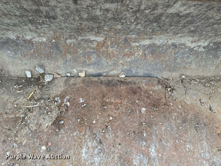 image for item EM3776 2006 Mustang MTL 25 tracked skid steer loader