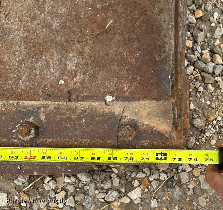 image for item EM3776 2006 Mustang MTL 25 tracked skid steer loader