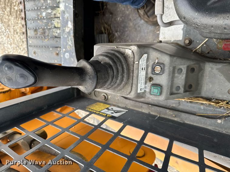 image for item EM3776 2006 Mustang MTL 25 tracked skid steer loader