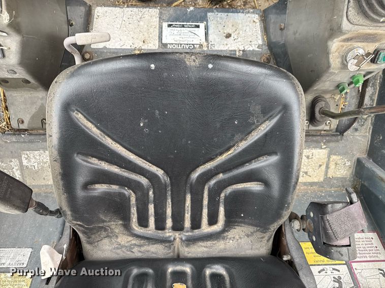 image for item EM3776 2006 Mustang MTL 25 tracked skid steer loader