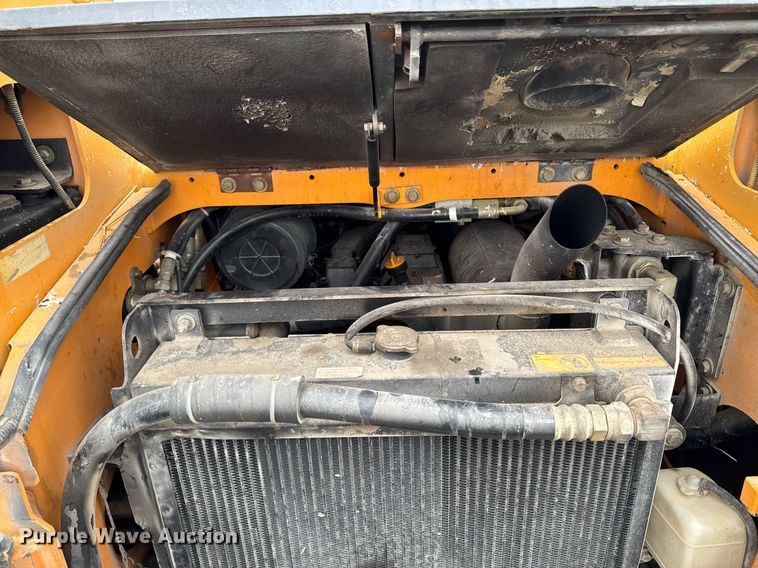 image for item EM3776 2006 Mustang MTL 25 tracked skid steer loader