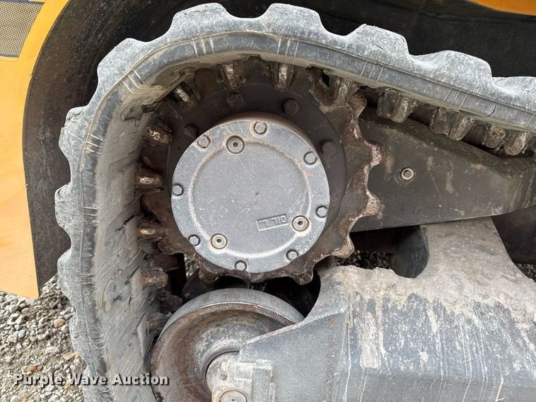 image for item EM3776 2006 Mustang MTL 25 tracked skid steer loader