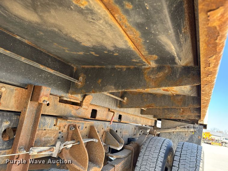 image for item EM3786 2018 Dodge Ram 5500 dump truck