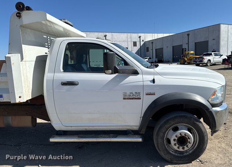 image for item EM3786 2018 Dodge Ram 5500 dump truck