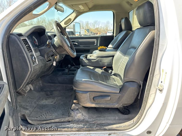 image for item EM3786 2018 Dodge Ram 5500 dump truck