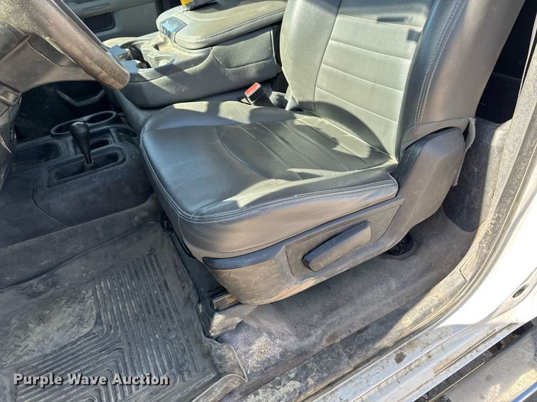 image for item EM3786 2018 Dodge Ram 5500 dump truck