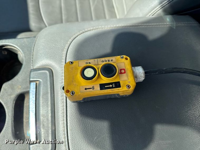 image for item EM3786 2018 Dodge Ram 5500 dump truck