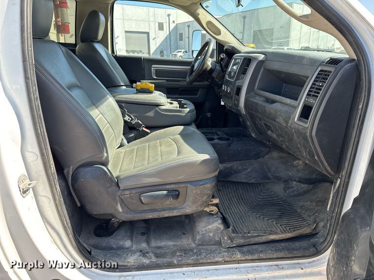 image for item EM3786 2018 Dodge Ram 5500 dump truck