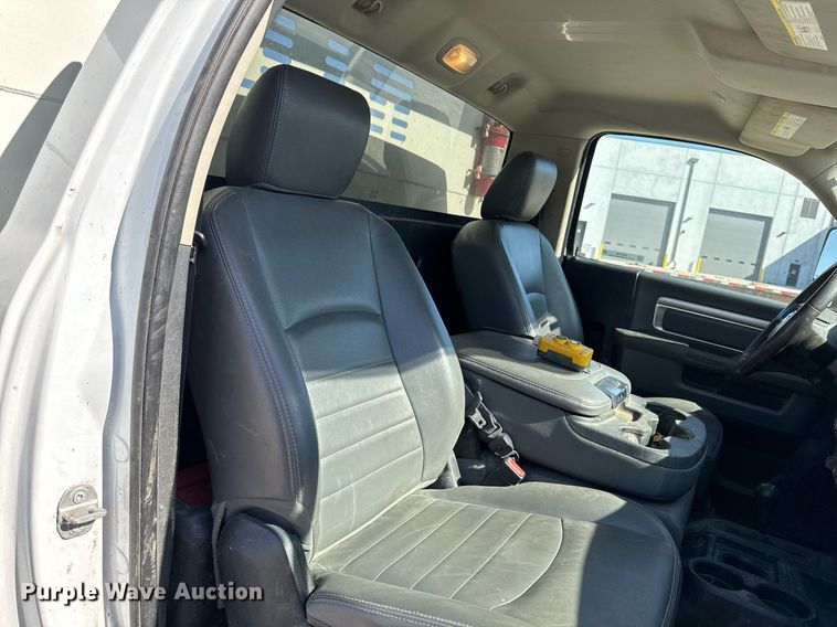 image for item EM3786 2018 Dodge Ram 5500 dump truck