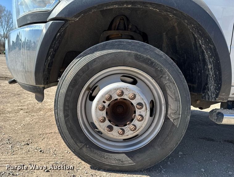 image for item EM3786 2018 Dodge Ram 5500 dump truck