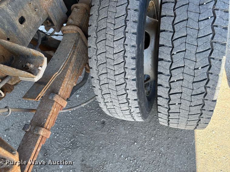 image for item EM3786 2018 Dodge Ram 5500 dump truck