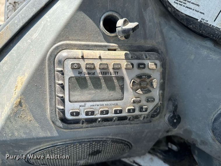 image for item EM3790 2019 Bobcat T770 tracked skid steer loader