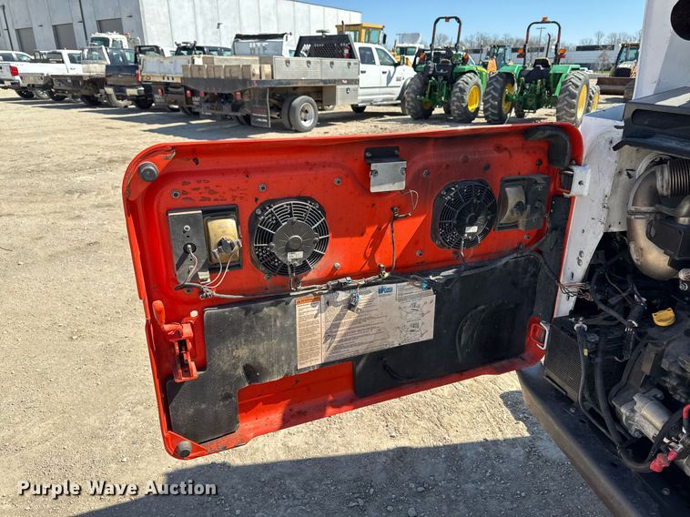 image for item EM3790 2019 Bobcat T770 tracked skid steer loader