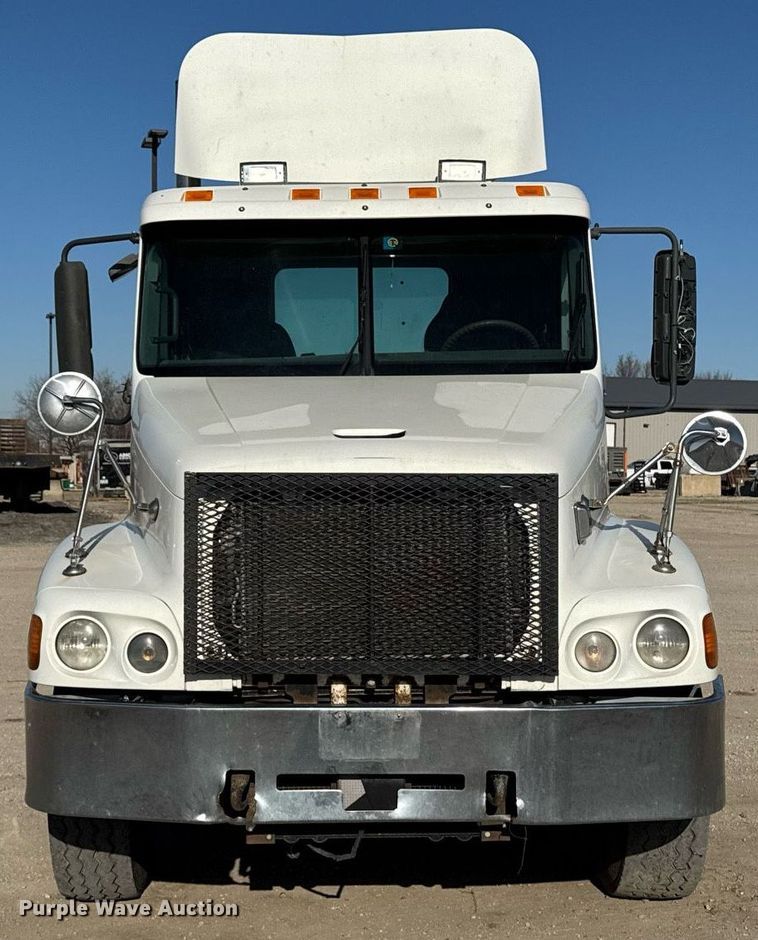 image for item EM3791 2005 Freightliner CST120 truck cab and chassis