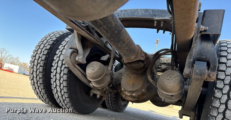 image for item EM3791 2005 Freightliner CST120 truck cab and chassis