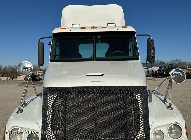 image for item EM3791 2005 Freightliner CST120 truck cab and chassis