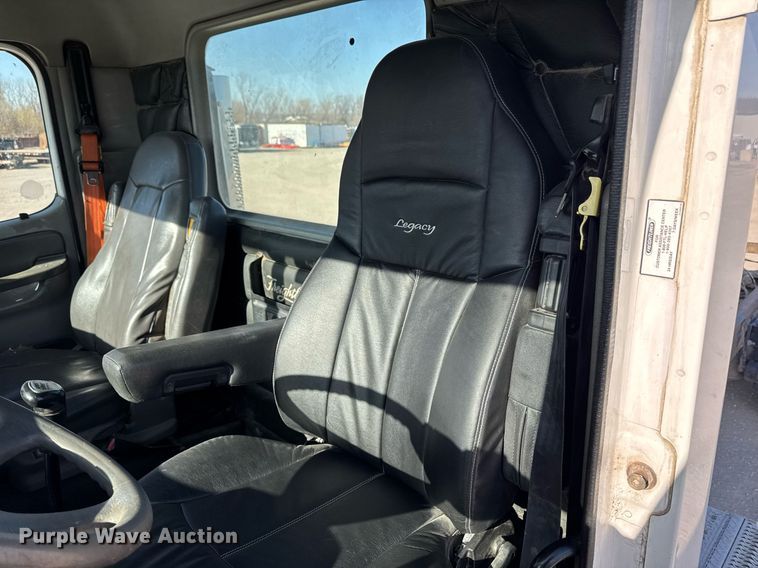 image for item EM3791 2005 Freightliner CST120 truck cab and chassis