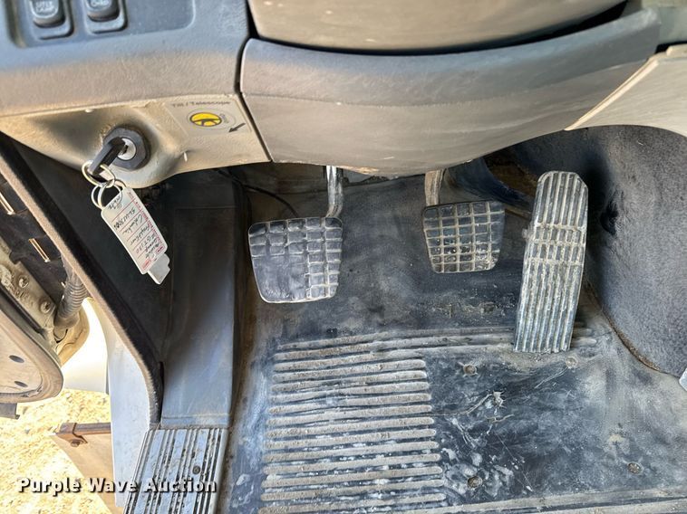 image for item EM3791 2005 Freightliner CST120 truck cab and chassis