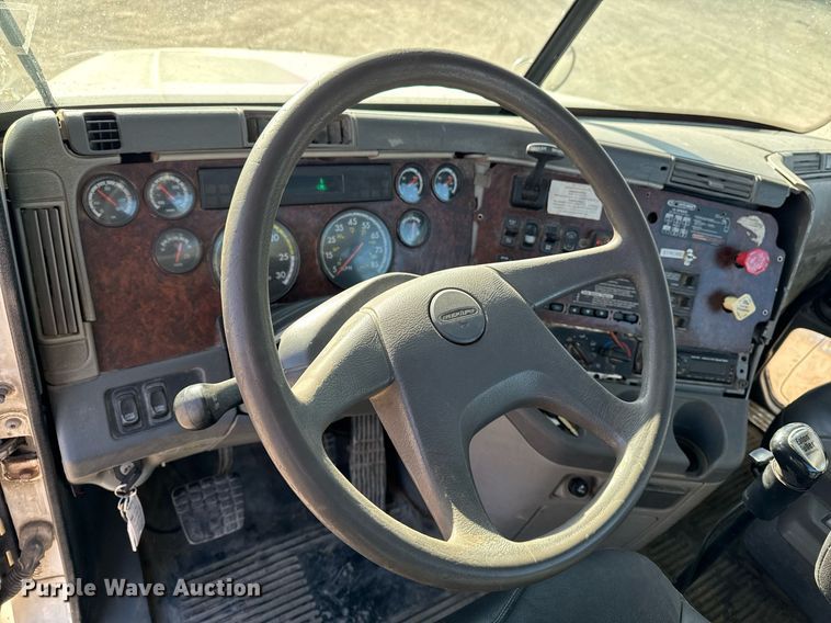 image for item EM3791 2005 Freightliner CST120 truck cab and chassis