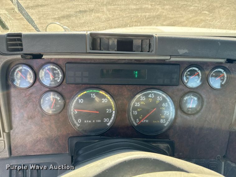 image for item EM3791 2005 Freightliner CST120 truck cab and chassis