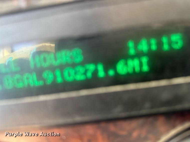 image for item EM3791 2005 Freightliner CST120 truck cab and chassis