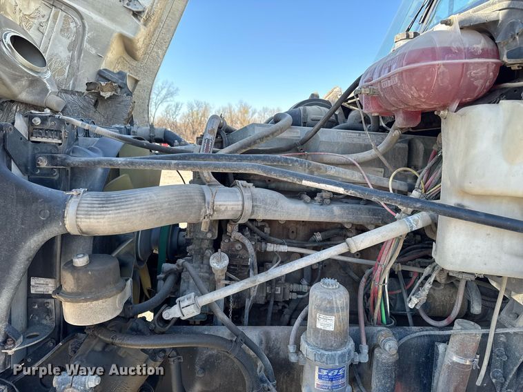 image for item EM3791 2005 Freightliner CST120 truck cab and chassis